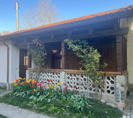 Maisons ~ feine Immobilien: Kleines Einfamilienhaus am Kanal, Moosburg